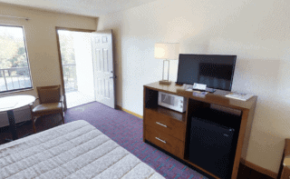 double queen room at Valley Forge Inn in Pigeon Forge