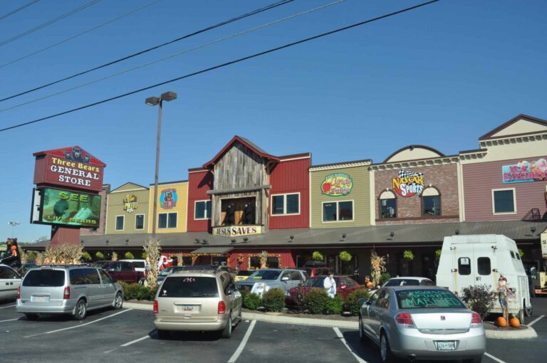Top 4 Gift Shops In Pigeon Forge To Find The Perfect Souvenir