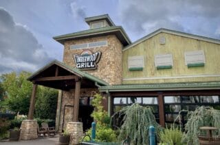 timberwood grill restaurant at the island in pigeon forge
