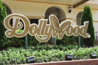 Dollywood sign